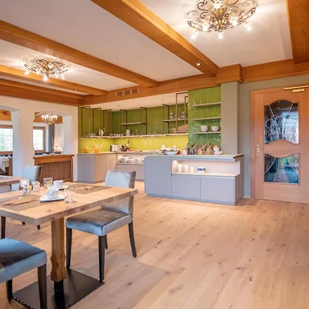 Hubertus Dolomites Hotel apartamentowy